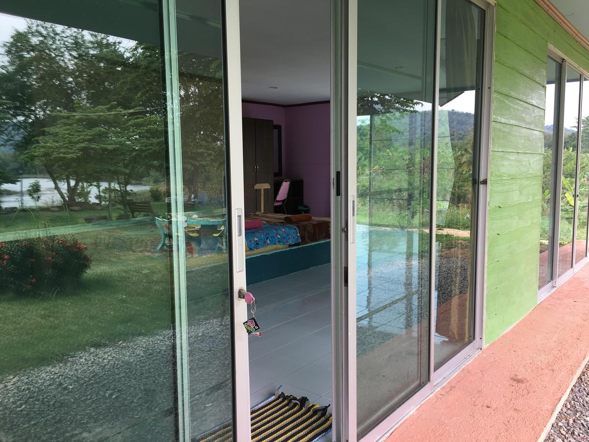 Hotel Kum Nangpaya Kaeng Kachan Exterior foto