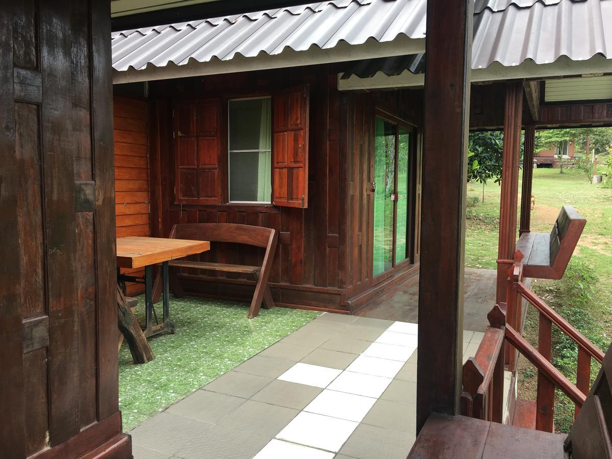 Hotel Kum Nangpaya Kaeng Kachan Exterior foto