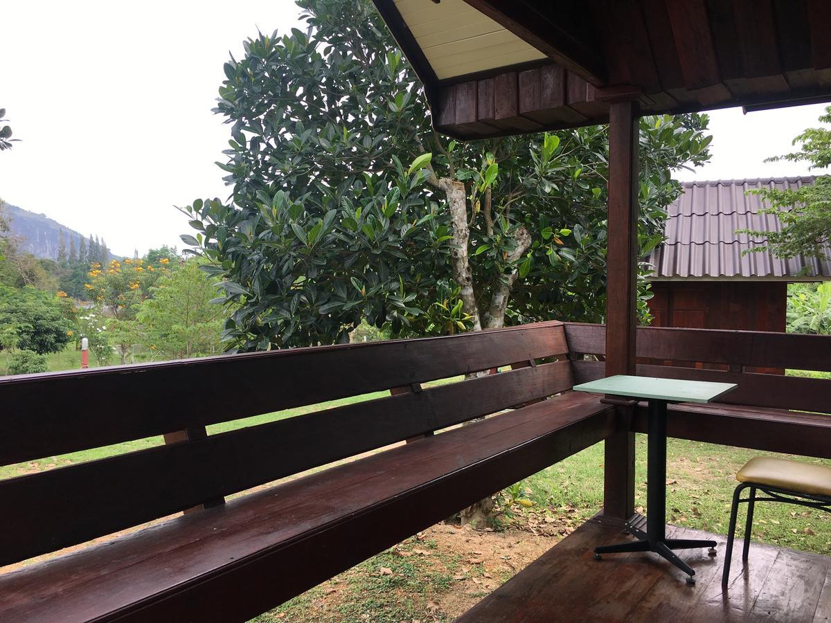 Hotel Kum Nangpaya Kaeng Kachan Exterior foto