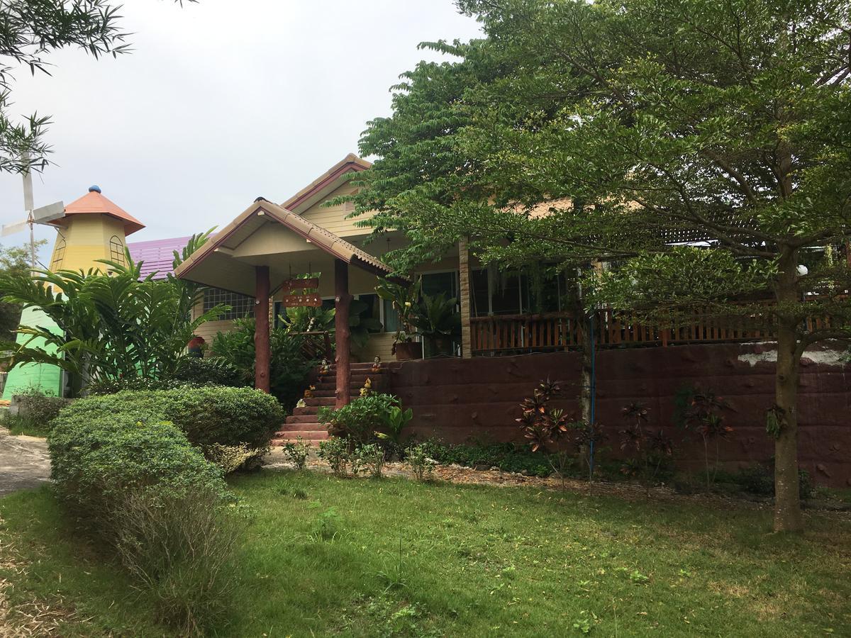 Hotel Kum Nangpaya Kaeng Kachan Exterior foto
